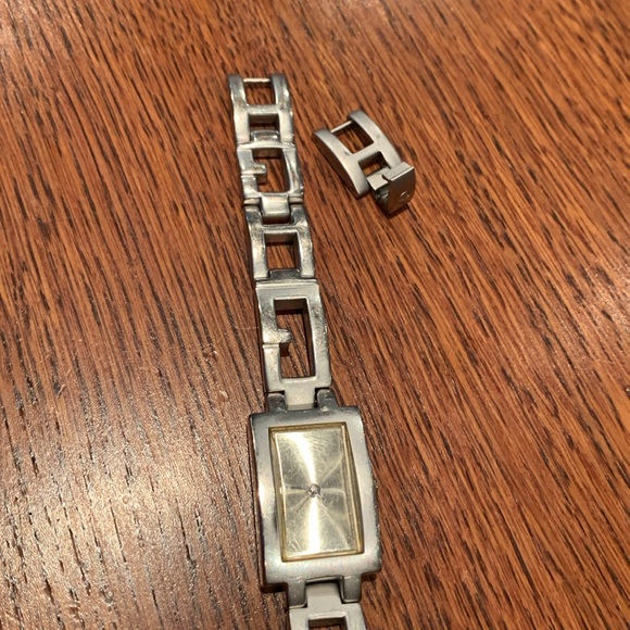 Guess “Ice” Bracelet Watch - Picture 9 of 12